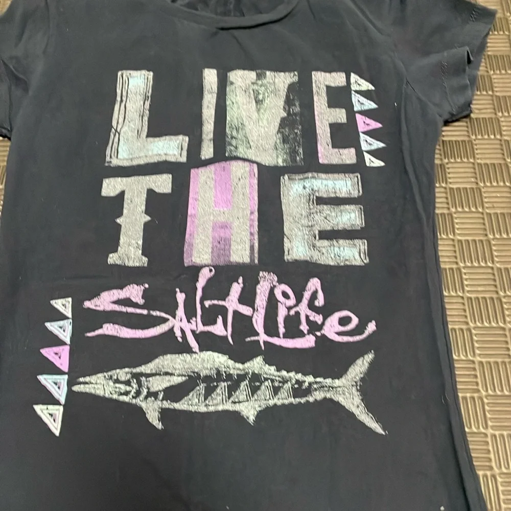 Live the salt life  blue fitted t shirt size medium juniors